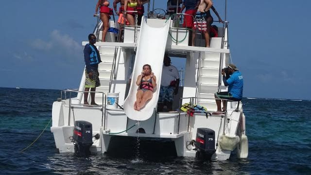 Punta Cana: privát parti hajó csúszdával és grillezővel - Photo 2 (Gallery view)