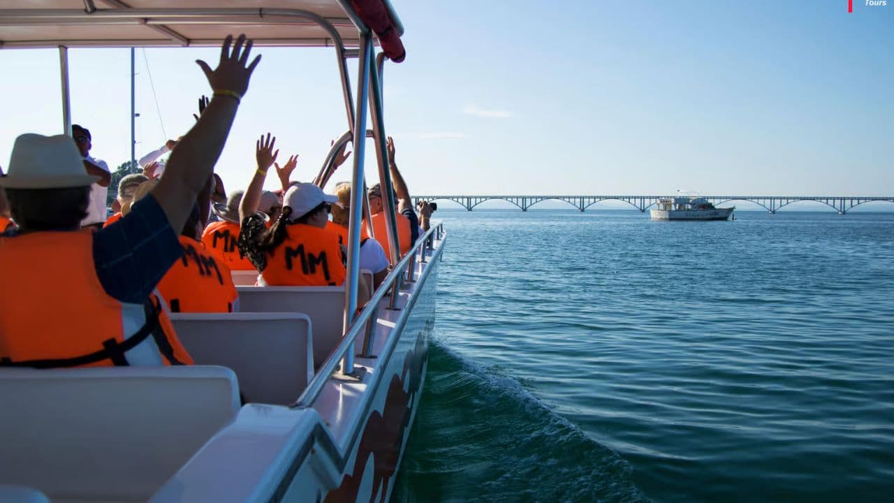 Party Boat Booze Cruise with Snorkling - Photo 2 (Gallery view)