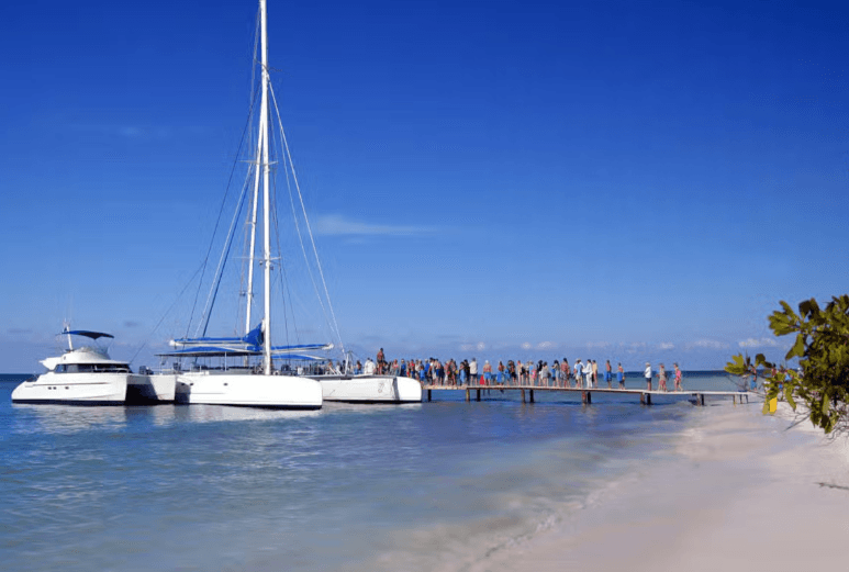 Cayo Blanco Catamaran Trip - Photo 2 (Gallery view)