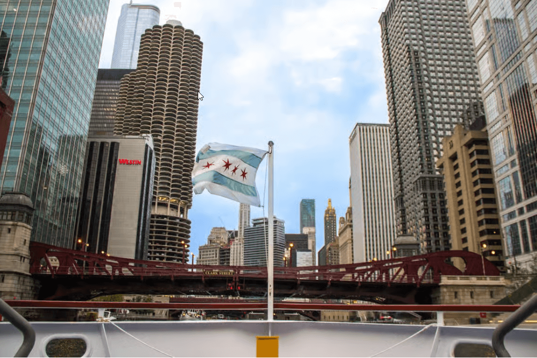 Chicago: 45-Minute Family-Friendly Architecture River Cruise - Photo 2 (Gallery view)