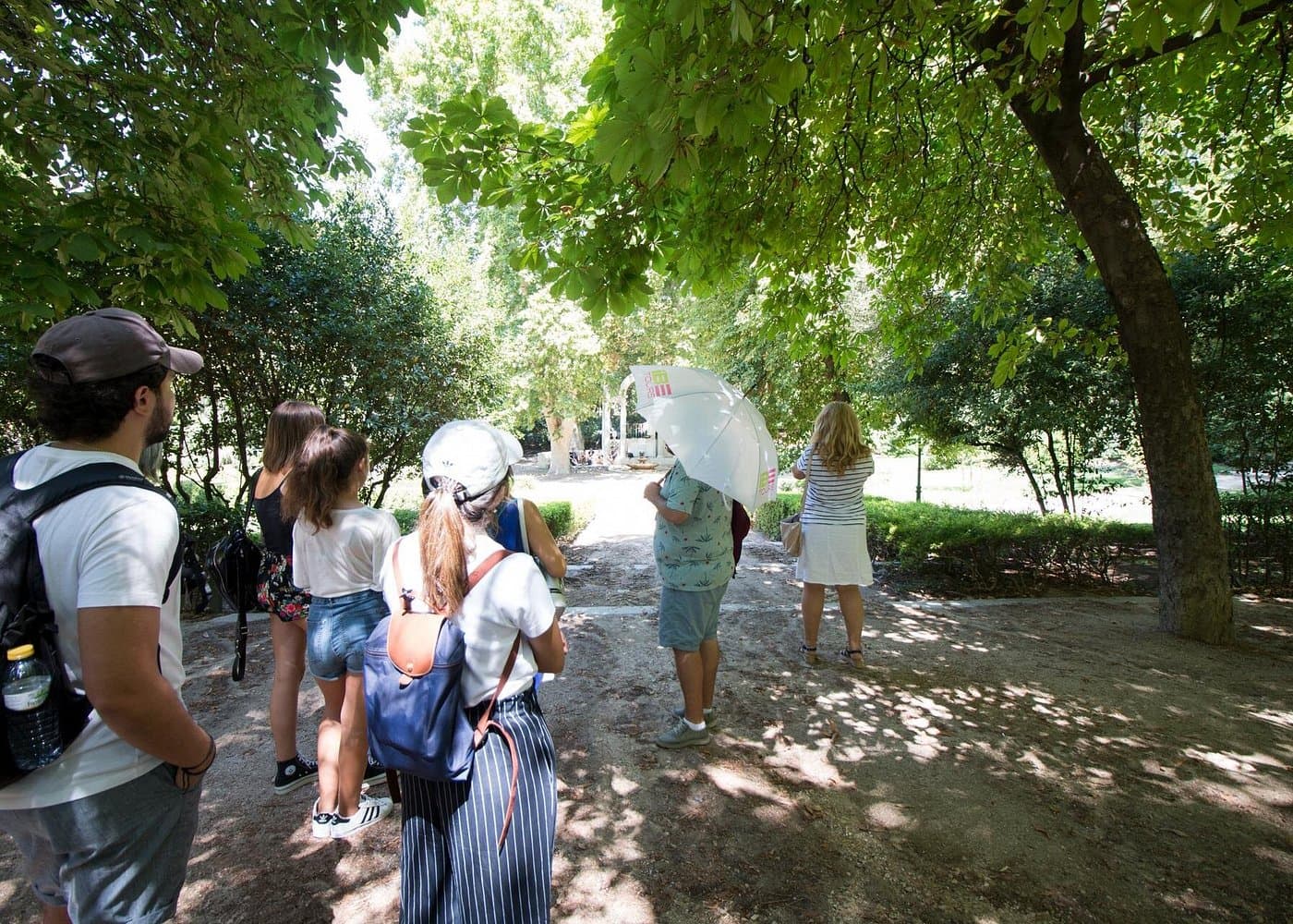 Madrid: El Retiro Park Guided Tour and Tapas - Photo 2 (Gallery view)