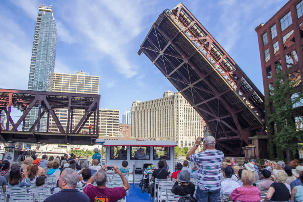 Chicago: 45-Minute Family-Friendly Architecture River Cruise - Photo 3 (Gallery view)