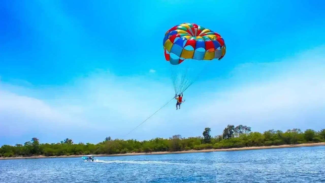Parasailing Experience with Hotel o airbnb Pickup - Photo 4 (Gallery view)