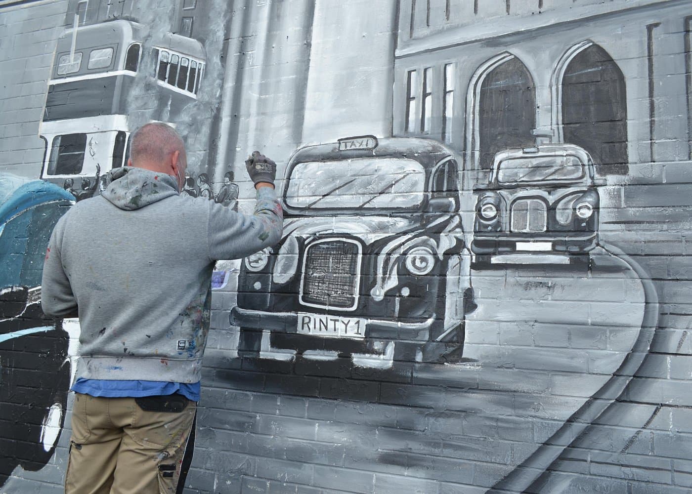 World Famous Private Belfast Troubles Taxi Cab Tour 2 Hour - Photo 3 (Gallery view)