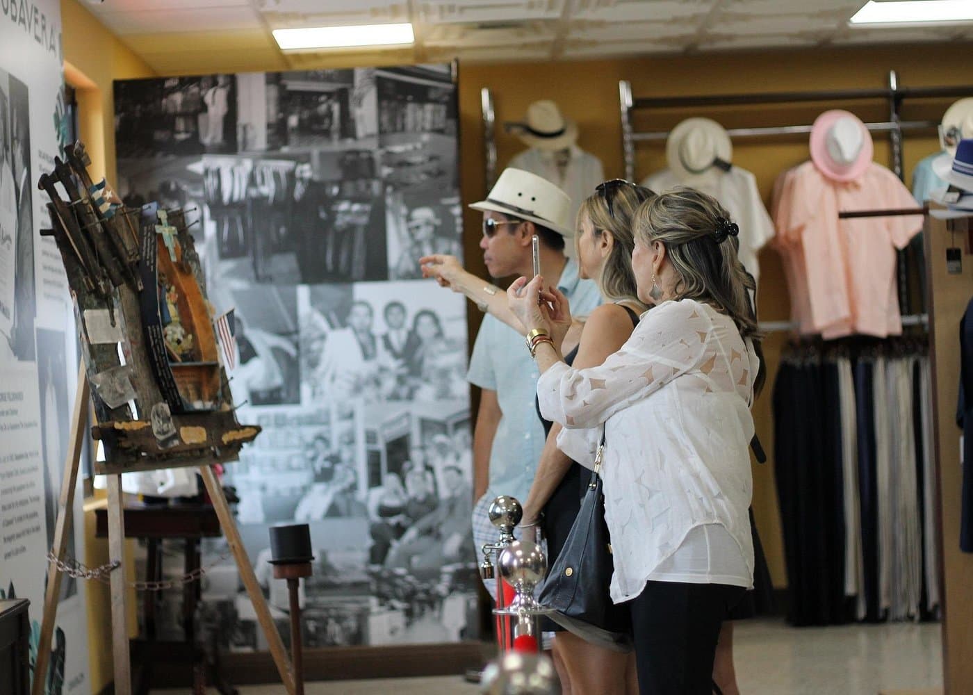 Little Havana Miami: Classic Cars, Cigar Factory, Coffee and more - Photo 5 (Gallery view)