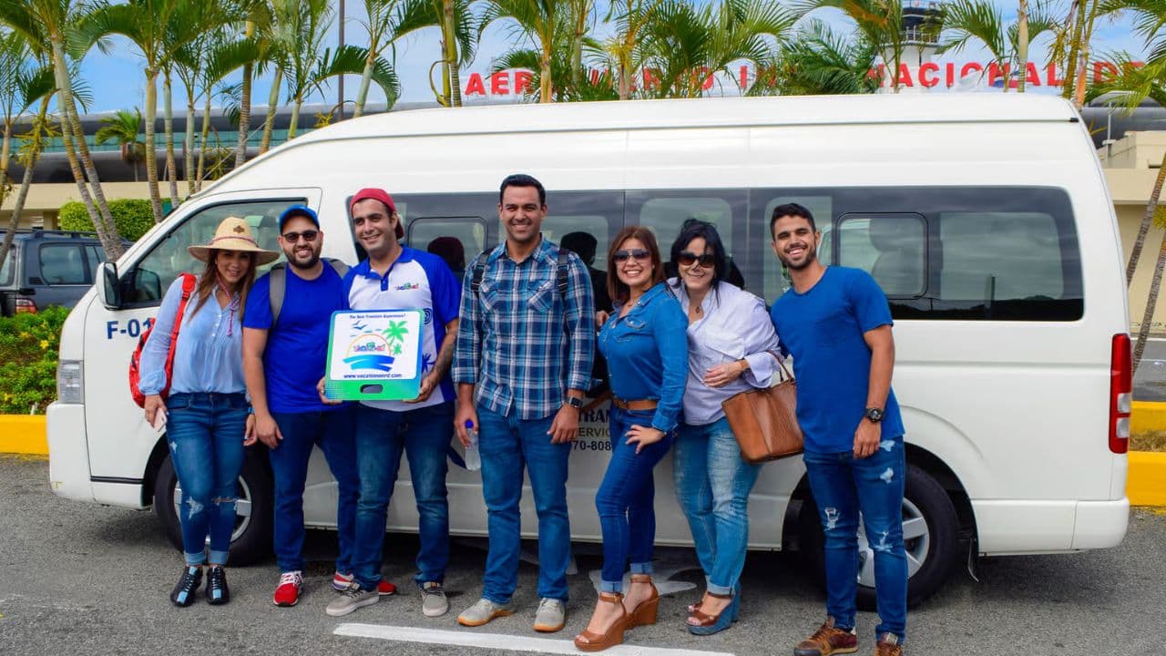Trasferimento privato dall'aeroporto di Punta Cana all'hotel Riu Bambu - Photo 2 (Gallery view)