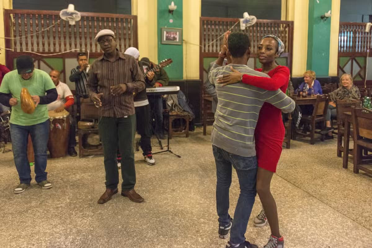 Havana Free Night Tour - Dominican Republic
