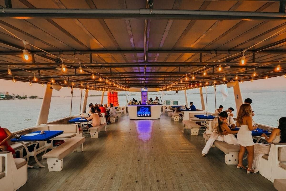 Oceanbeat Cartagena Boat Party - Photo 4 (Gallery view)