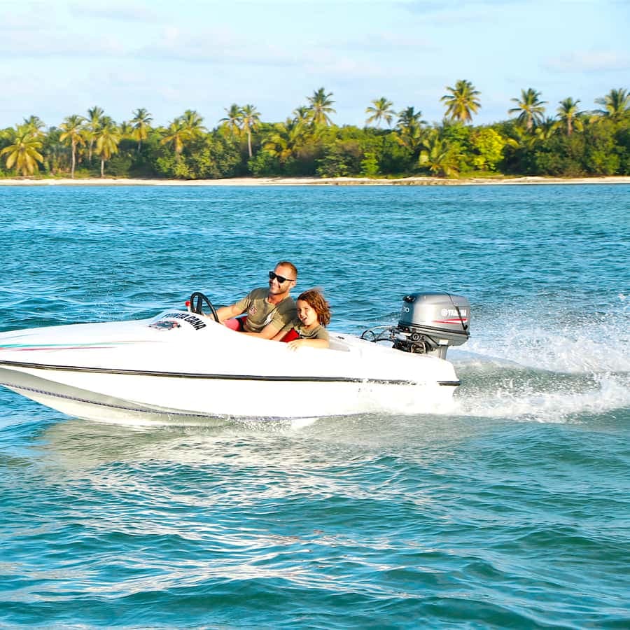 Bávaro: Speed Boat and Snorkeling Trip - Dominican Republic