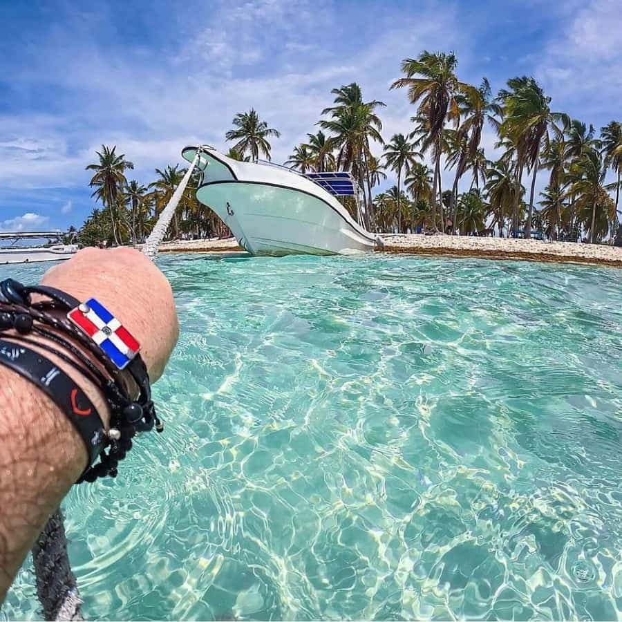 Saona Island Tour All Inclusive Speedboat and Catamaran - Dominican Republic