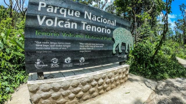 La Fortuna: Rio Celeste Full Day Tour - Dominican Republic