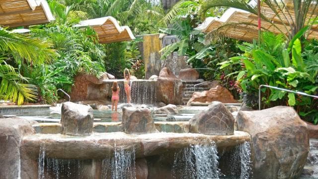 San Jose: Arenal Hanging Bridges & Baldi Hot Springs Tour - Dominican Republic