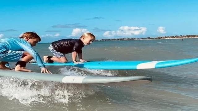 Carolina: Beginners Surf Lesson & Extended Surfboard Rental - Dominican Republic