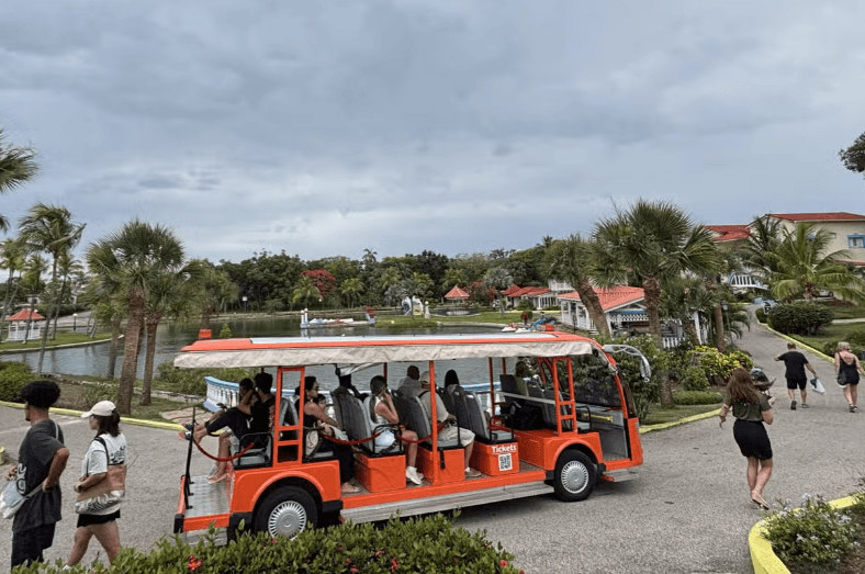 Havana Sightseeing Tram Tour - Dominican Republic