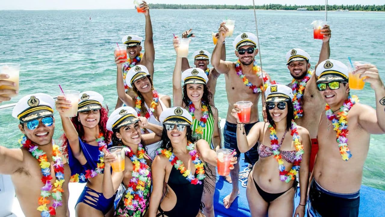 Punta Cana: Boat Party + Unlimited Drink - Dominican Republic