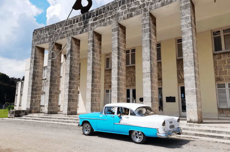 Havana Art Tour by Classic Car - Dominican Republic